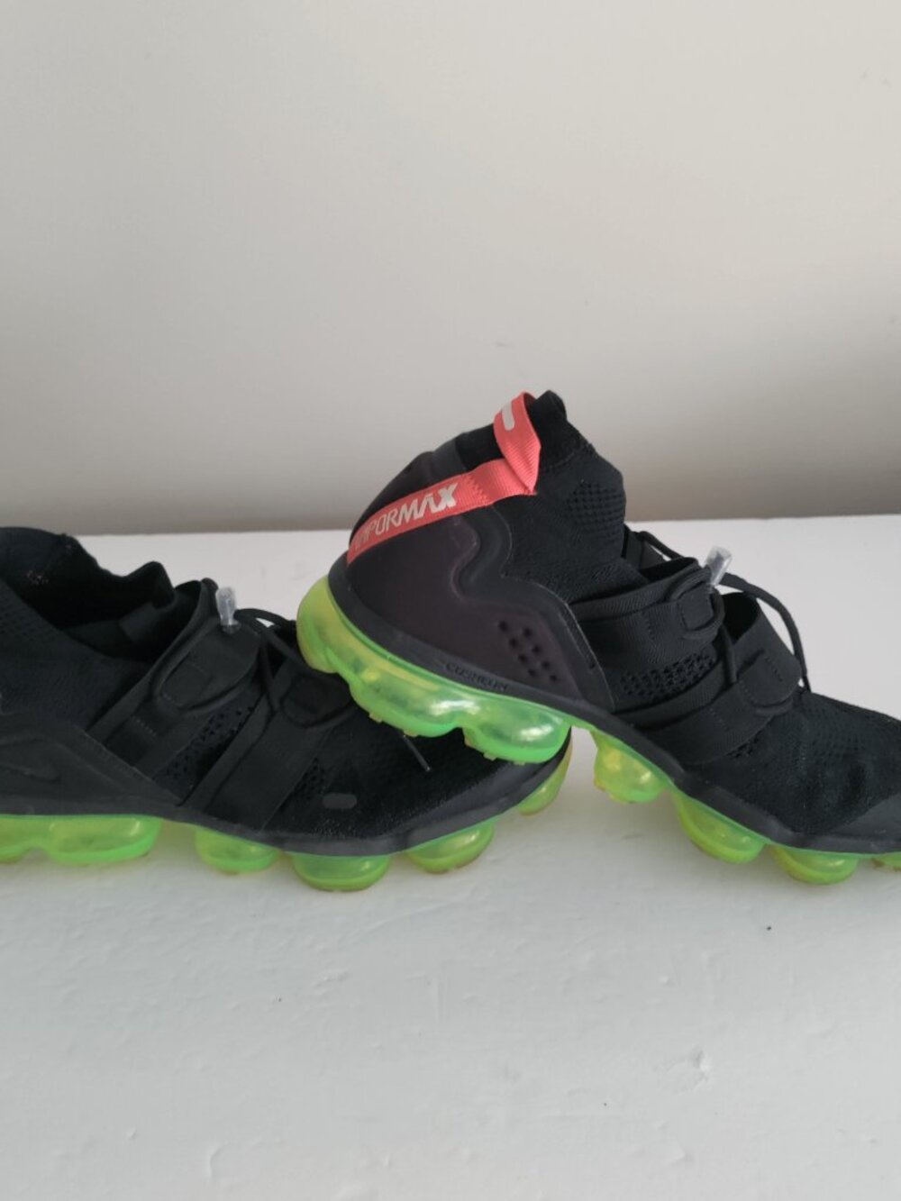 Nike Air VaporMax Utility Flyknit Black Volt AH6834-007 Sz: 12 Running Shoes GUC